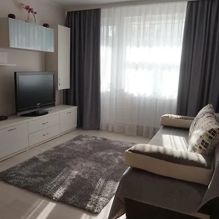 Apartment Ap Stefania Intre Satul De Vacanta Si City Park Mall