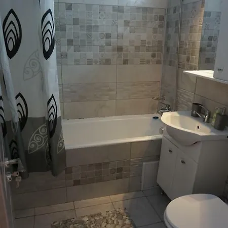 Ap Stefania Intre Satul De Vacanta Si City Park Mall Apartment *